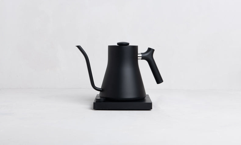 http://www.lacolombe.com/cdn/shop/products/electric_stagg_kettle_web1.jpg?v=1572359158